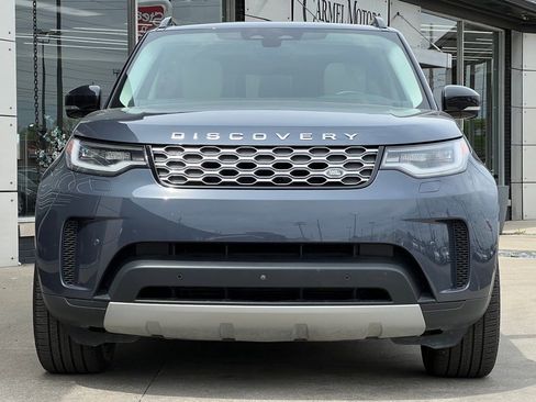 Used 2024 Land Rover Discovery S image 9