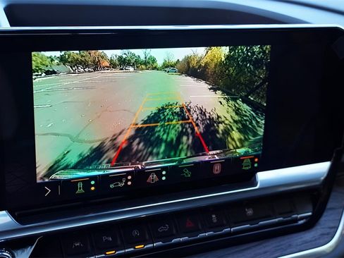 New 2026 GMC Sierra 1500 SLT image 11