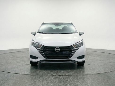 Used 2025 Nissan Versa SV FWD image 2
