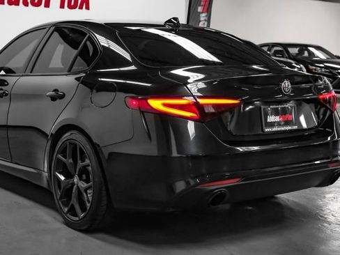 Used 2020 Alfa Romeo Giulia w/ Nero Edizione RWD image 13