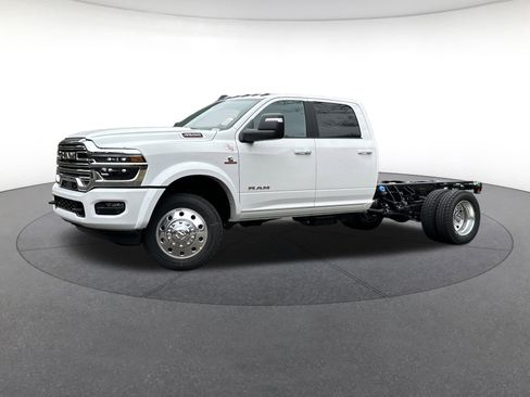 New 2026 RAM 4500 4x4 Crew Cab DRW image 1