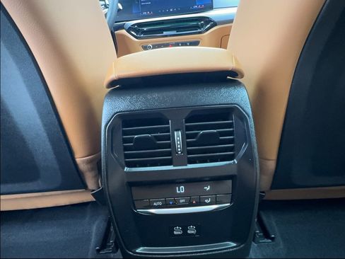 Used 2026 BMW 330i Sedan w/ Premium Package RWD image 40