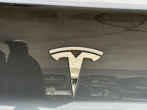Used 2018 Tesla Model 3 Long Range image 25