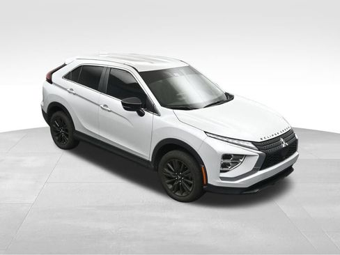 Used 2024 Mitsubishi Eclipse Cross LE AWD/4WD image 24