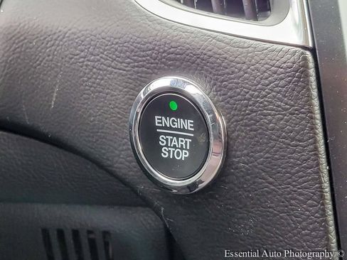 Used 2024 Ford Edge Titanium AWD/4WD image 19