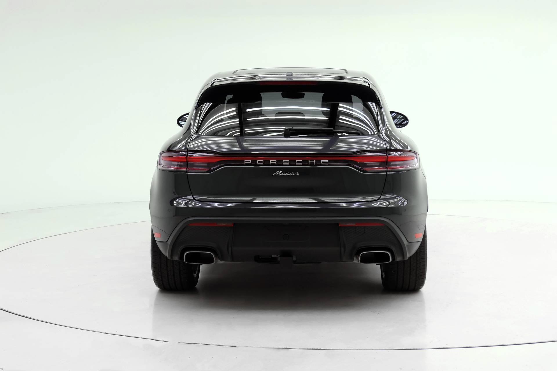 Used 2026 Porsche Macan AWD/4WD image 7