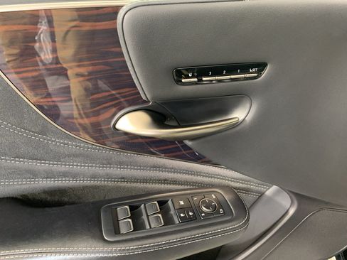 Used 2020 Lexus LS 500 w/ Interior Upgrade Package RWD image 14