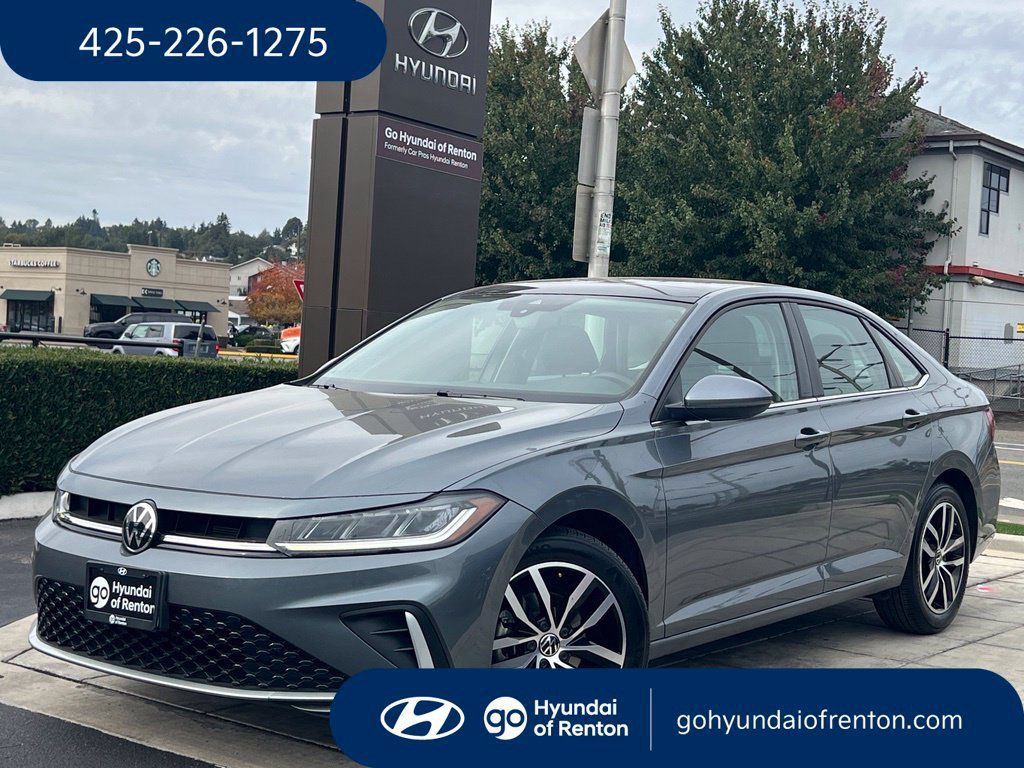 Used 2025 Volkswagen Jetta SE FWD image 1