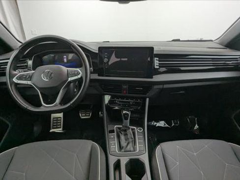 Used 2025 Volkswagen Jetta Sport FWD image 23