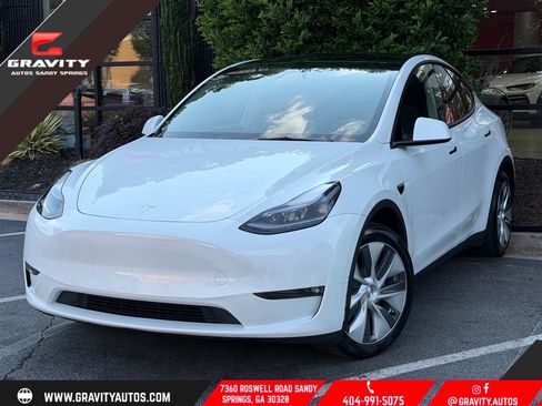 Used 2024 Tesla Model Y Long Range AWD/4WD image 1