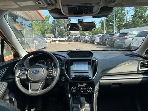 Used 2022 Subaru Forester Premium AWD/4WD image 18