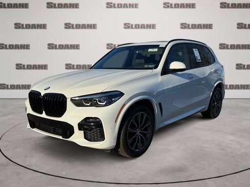 Certified 2022 BMW X5 xDrive40i w/ M Sport Package image 1
