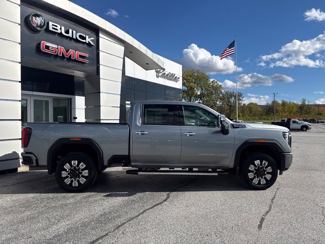 Used 2024 GMC Sierra 3500 Denali w/ Denali Reserve Package AWD/4WD image 8