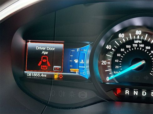 Used 2018 Ford Edge Titanium w/ Technology Package image 3