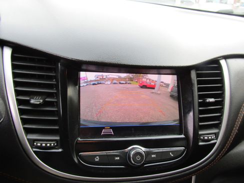 Used 2020 Chevrolet Trax LS image 20