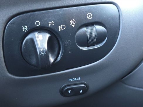 Used 2003 Ford F150 XLT image 27