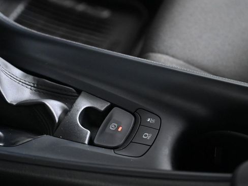 Used 2020 Toyota C-HR LE image 23