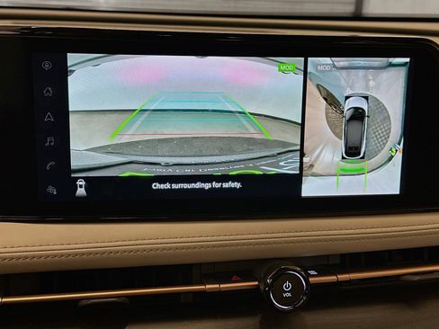 Used 2024 Nissan Ariya AWD image 23