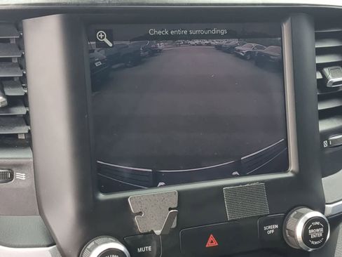 Used 2020 RAM 1500 Big Horn AWD/4WD image 30