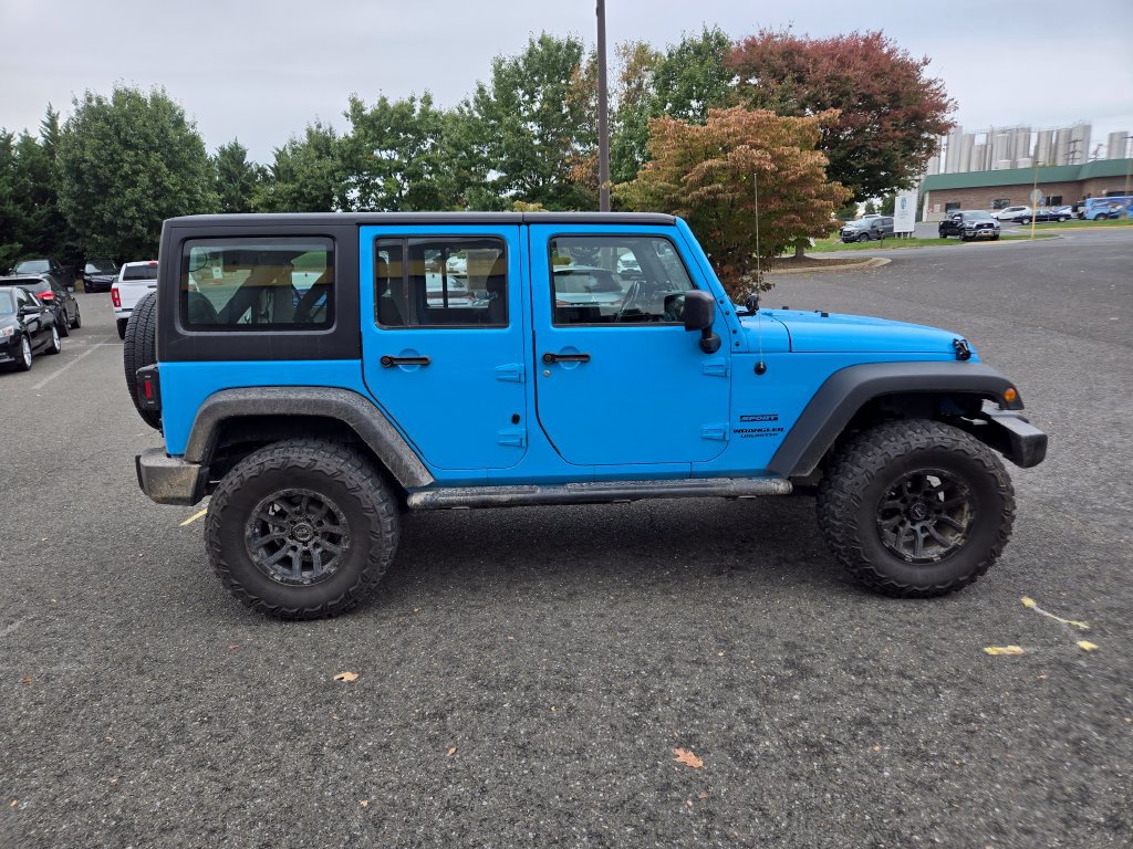 Used 2017 Jeep Wrangler Unlimited Sport w/ Max Tow Package AWD/4WD image 8
