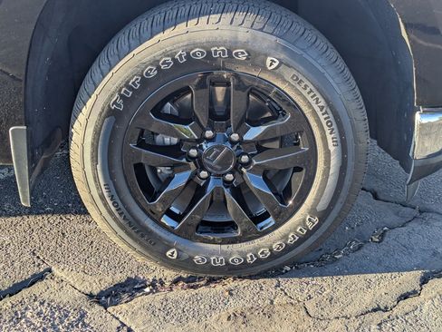 Used 2020 Chevrolet Silverado 1500 LT image 9