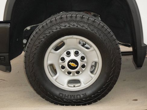 Used 2024 Chevrolet Silverado 2500 W/T image 10