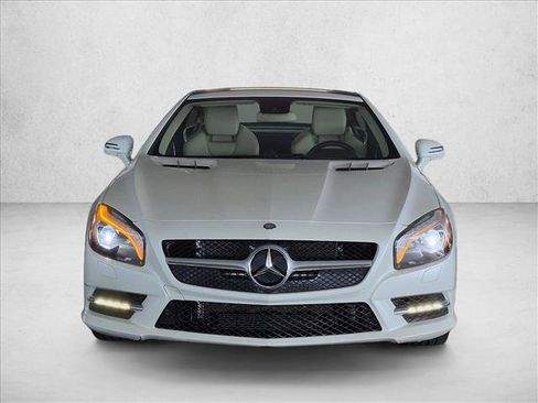Used 2013 Mercedes-Benz SL 550 image 2