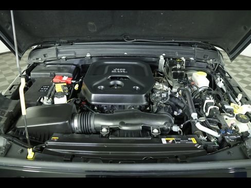 Used 2021 Jeep Wrangler Unlimited Sport image 15