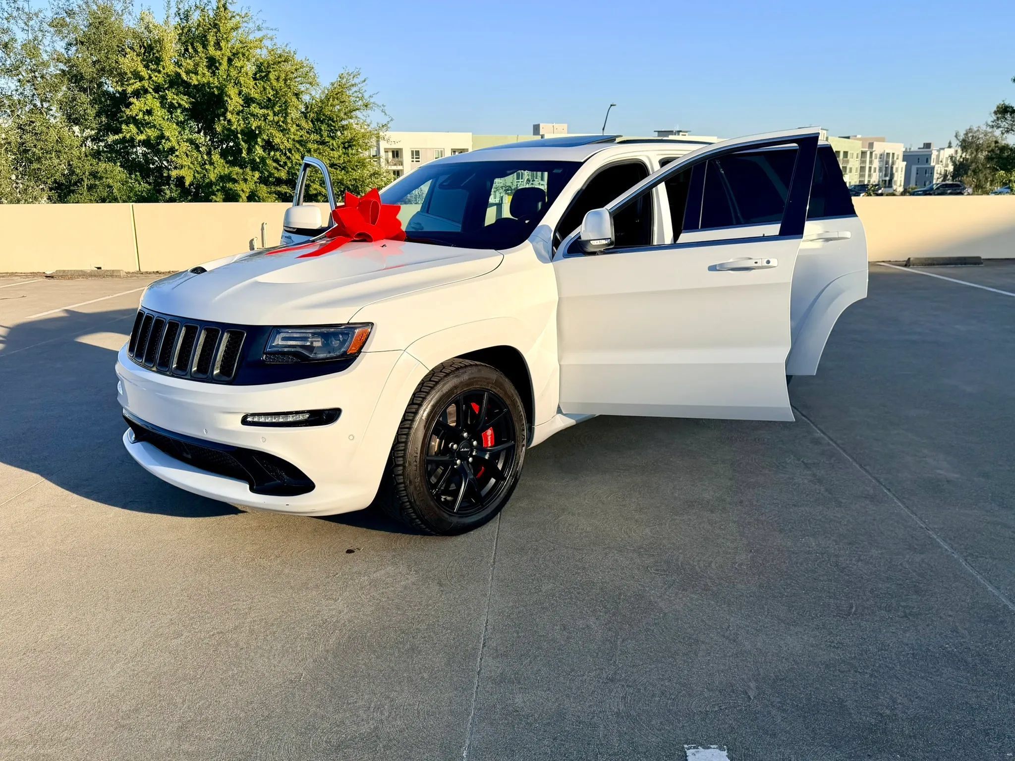 Used 2014 Jeep Grand Cherokee SRT w/ Trailer Tow Group IV AWD/4WD image 60