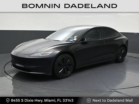 Used 2024 Tesla Model 3 Standard Range RWD image 1