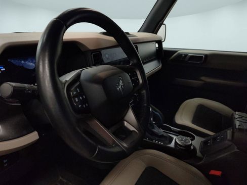 Used 2023 Ford Bronco Wildtrak image 18