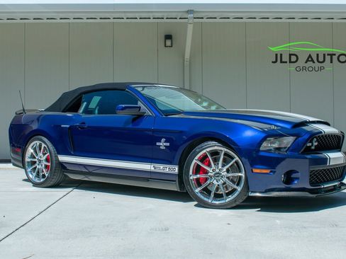 Used 2012 Ford Mustang Shelby GT500 w/ Electronics Pkg RWD image 2