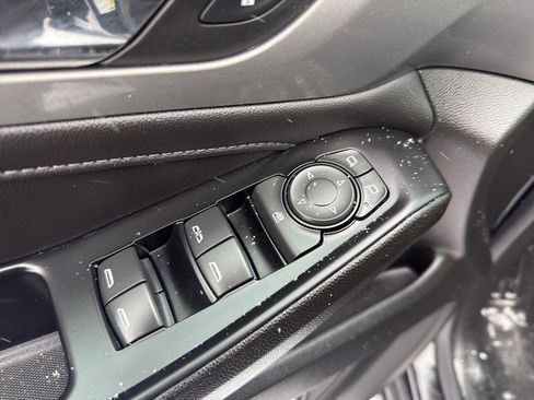 Used 2023 Chevrolet Traverse LT image 13