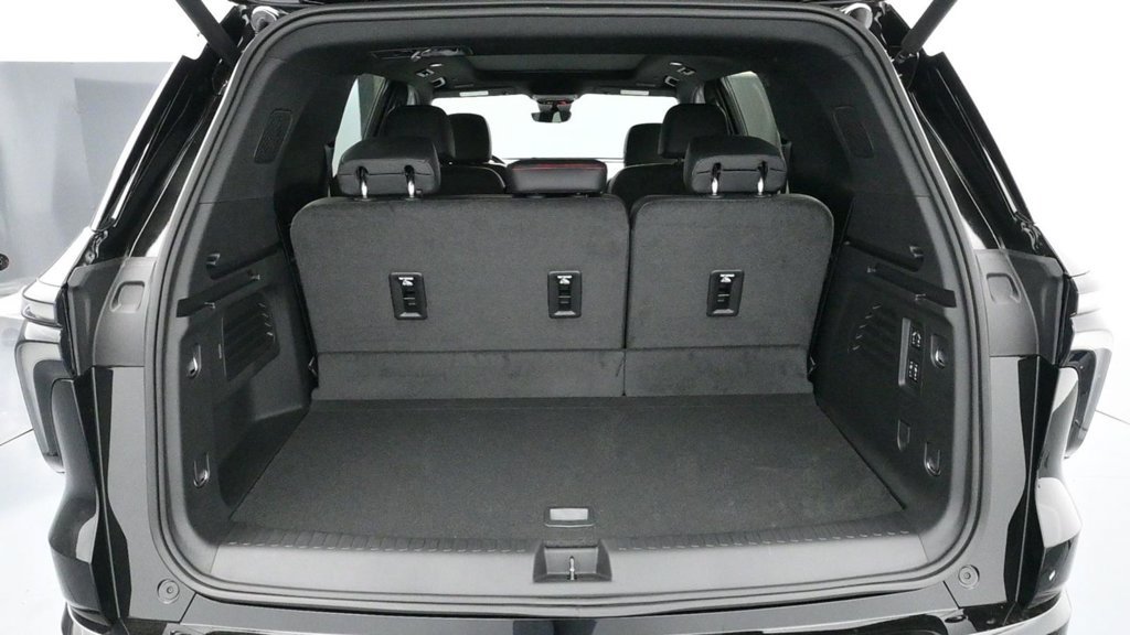 New 2027 Chevrolet Traverse RS FWD image 16