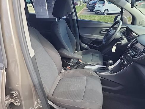 Used 2020 Chevrolet Trax LS w/ Tint and Cruise Package FWD image 26