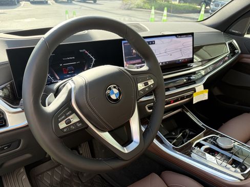 Used 2026 BMW X5 xDrive40i AWD/4WD image 12