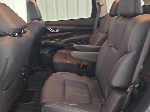 Used 2023 Subaru Ascent Limited AWD/4WD image 6