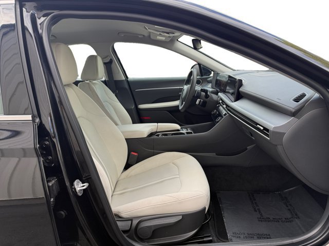 Used 2025 Hyundai Sonata SEL FWD image 12