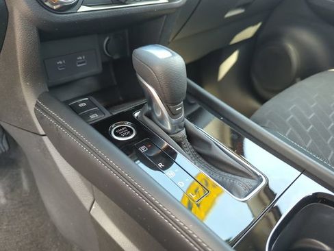 Certified 2023 Nissan Kicks SV FWD image 41