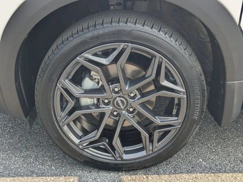 Certified 2025 Nissan Kicks SR w/ SR Premium Package FWD image 11