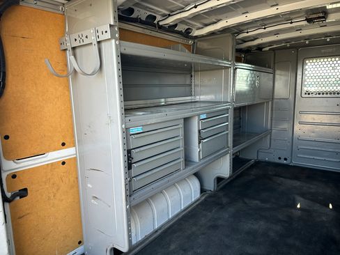 Used 2019 Nissan NV 2500 SV image 7