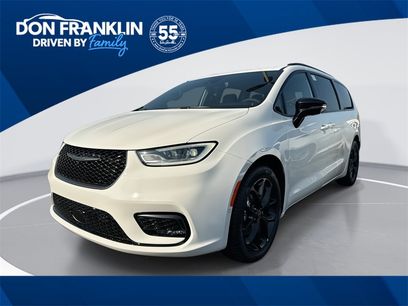 New 2026 Chrysler Pacifica Limited