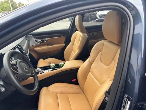 Used 2024 Volvo V90 B6 Cross Country Ultimate w/ Protection Package Premier AWD/4WD image 8