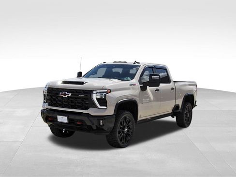 Used 2026 Chevrolet Silverado 2500 ZR2 AWD/4WD image 2