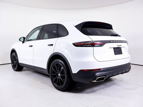 Certified 2022 Porsche Cayenne image 3