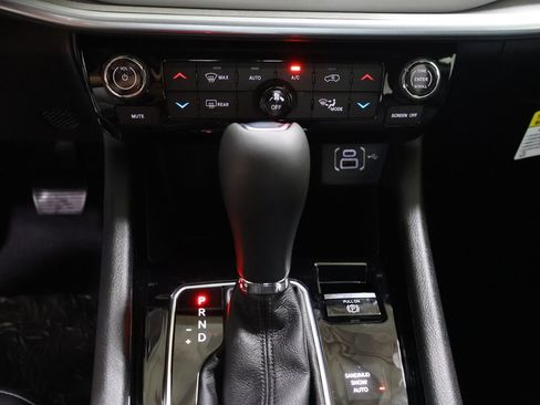 New 2026 Jeep Compass Limited AWD/4WD image 23