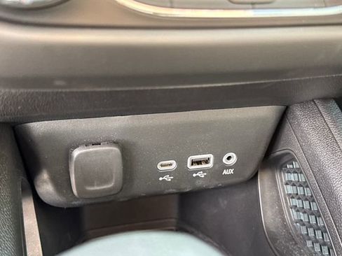 Used 2021 Chevrolet TrailBlazer LT w/ Convenience Package image 26