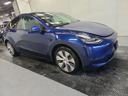 Used 2021 Tesla Model Y Long Range image 2