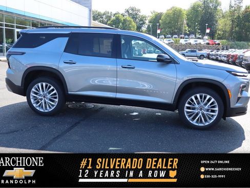 New 2027 Chevrolet Traverse LT w/ Driver Confidence Package AWD/4WD image 1