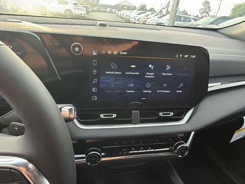 New 2026 Chevrolet Equinox LT w/ Safety and Technology Package FWD image 5